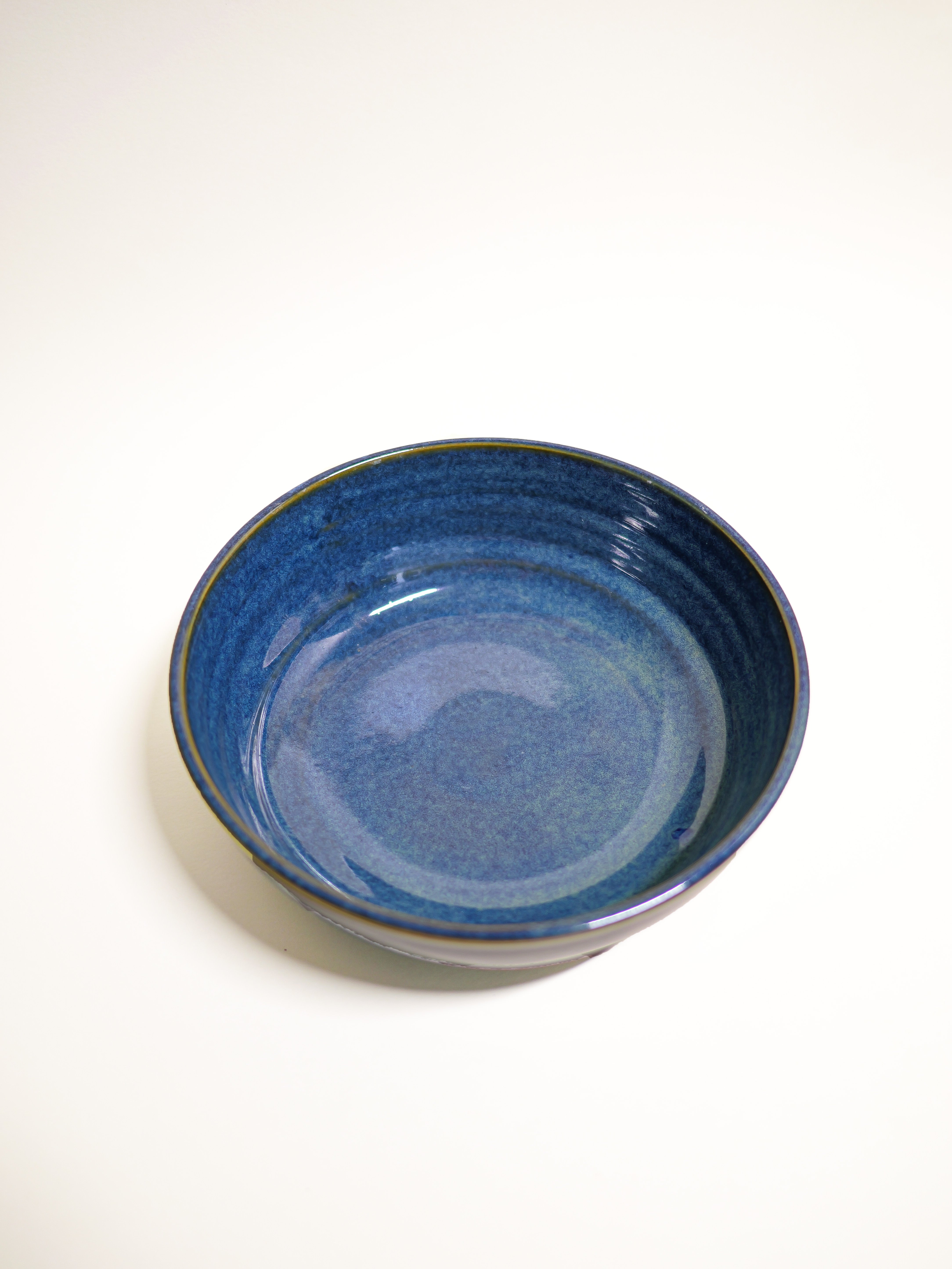 Assiette creuse bleu