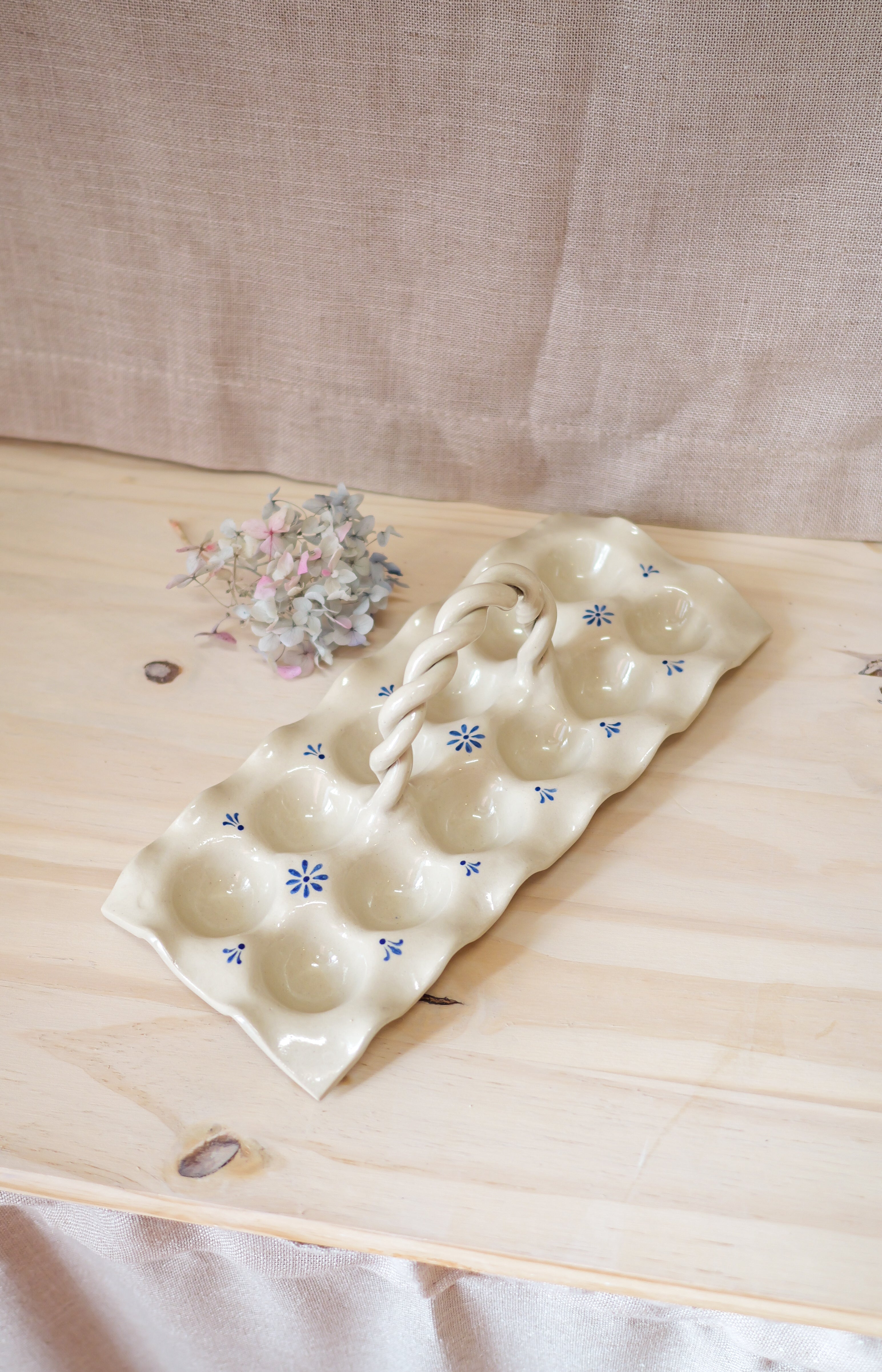 Porte-oeufs bleu