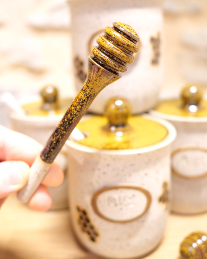 Pot à miel avec cuillère à miel