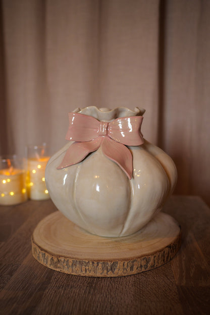 Claytober - Vase nœud rose