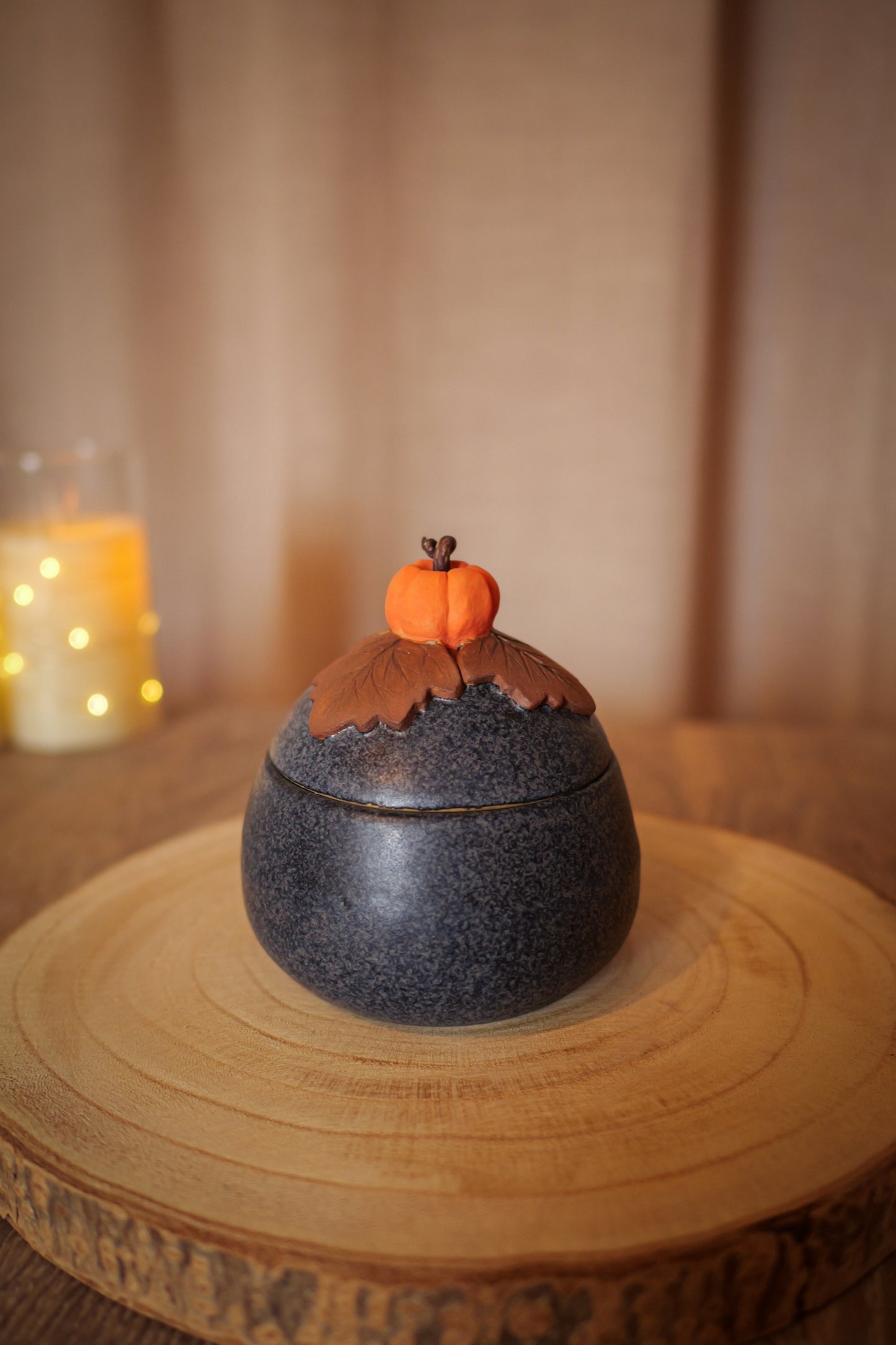 Claytober - Boite citrouille bleu