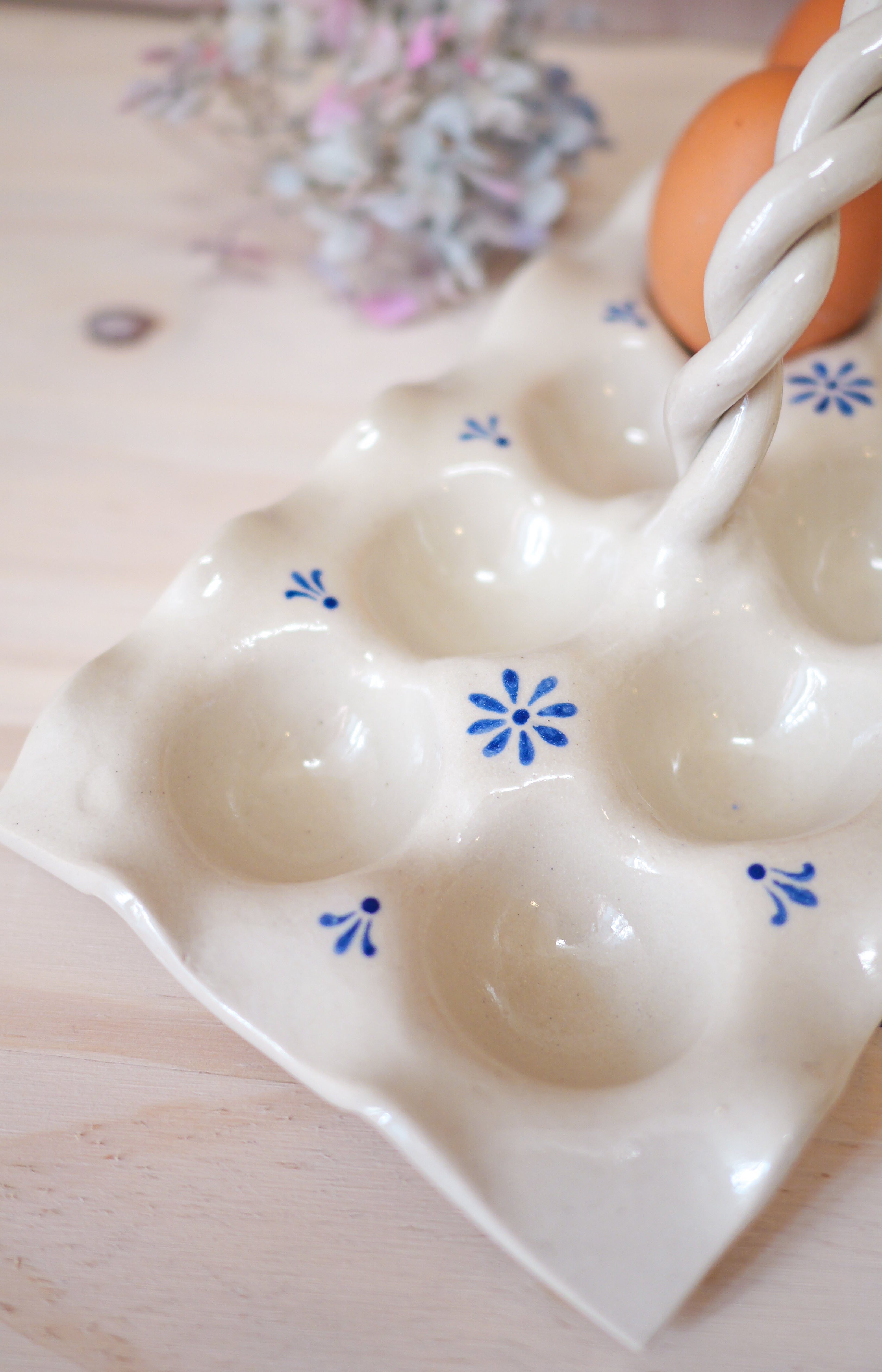 Porte-oeufs bleu